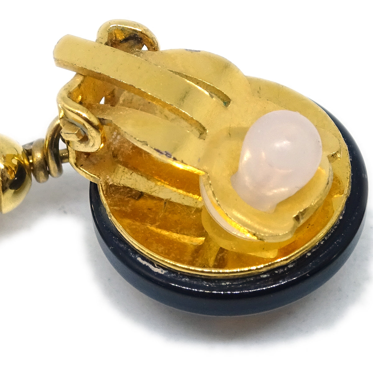 Luxury Chanel Artificial Pearl Dangle Earrings Clip-On Gold 96P