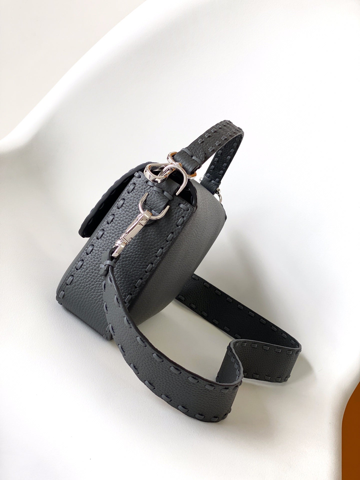 Luxury FendiFend Baguette 27 Bag Black Calfskin Shw