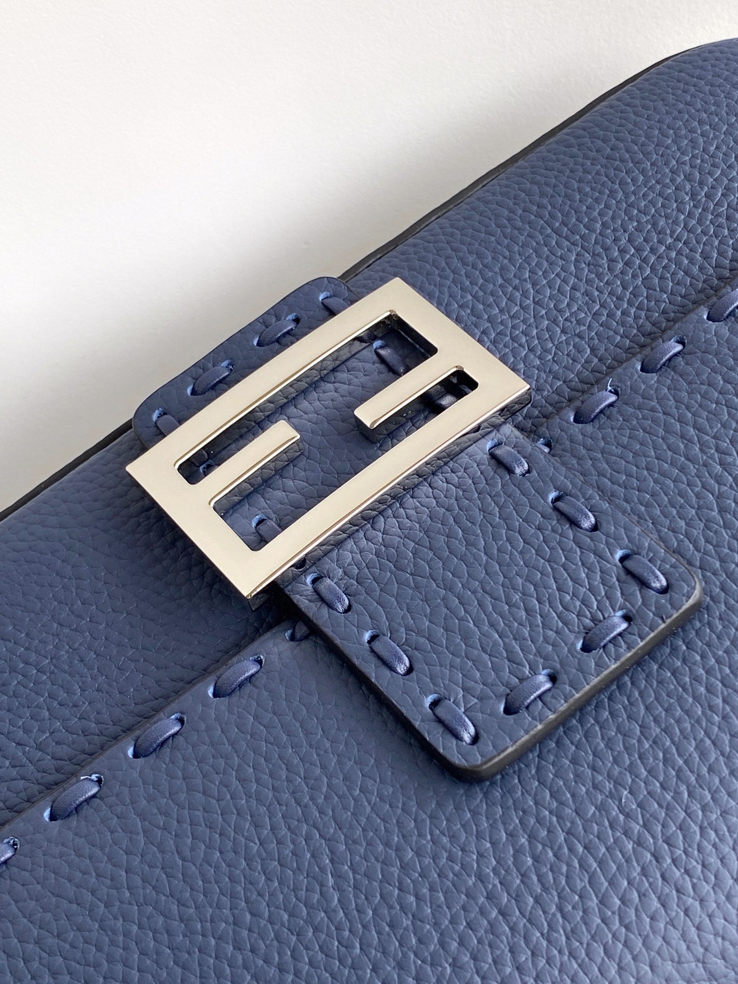 Luxury FendiFend Baguette 27 Bag Dark Blue Calfskin Shw