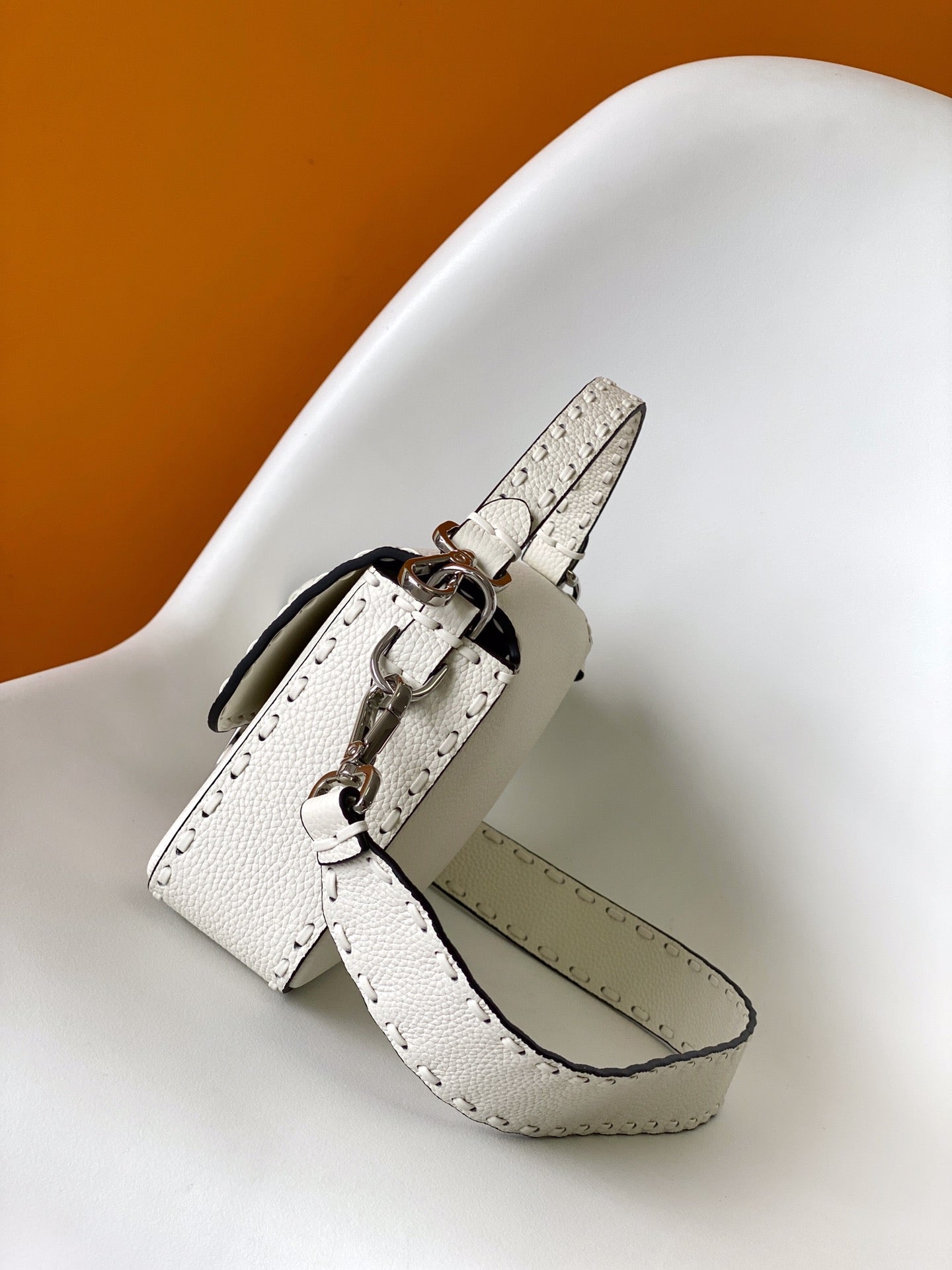 Luxury FendiFend Baguette 27 Bag White Calfskin Shw