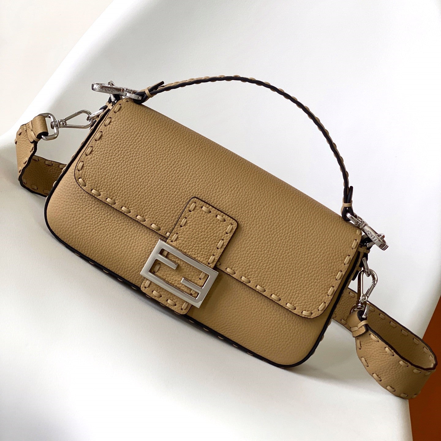 Luxury FendiFend Baguette 27 Bag Light Brown Calfskin Shw
