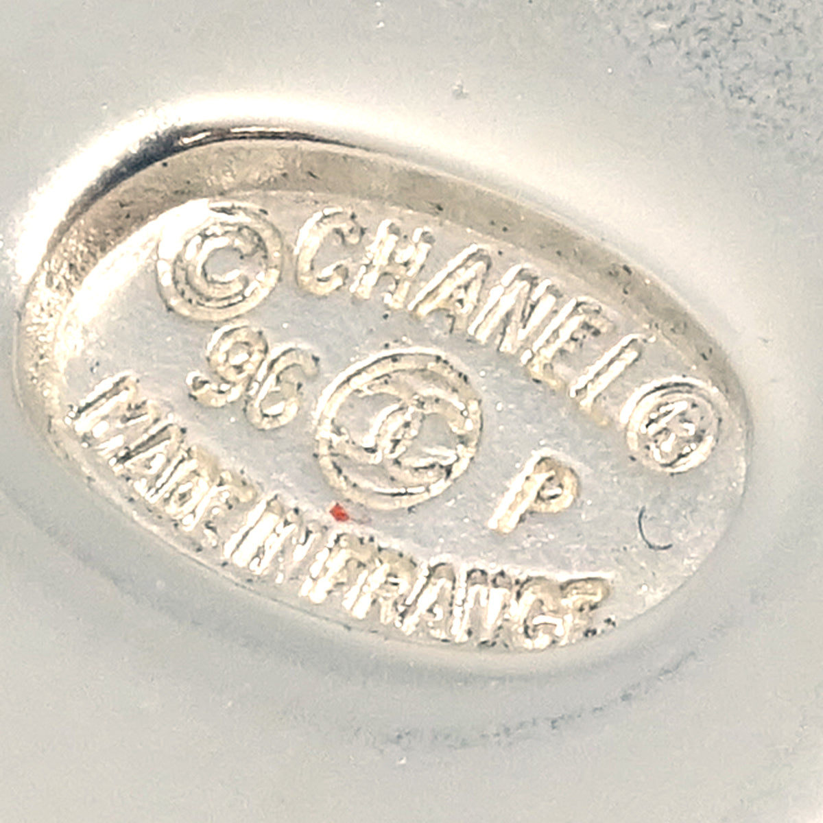 Luxury Chanel Turnlock Brooch Pin Silver Small 96P