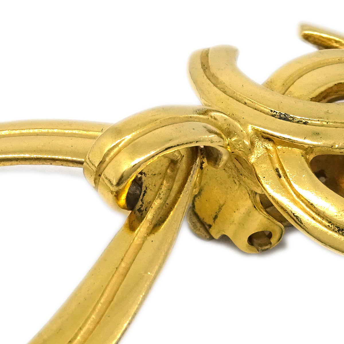 Luxury Chanel Dangle Hoop Earrings Gold Clip-On 96P