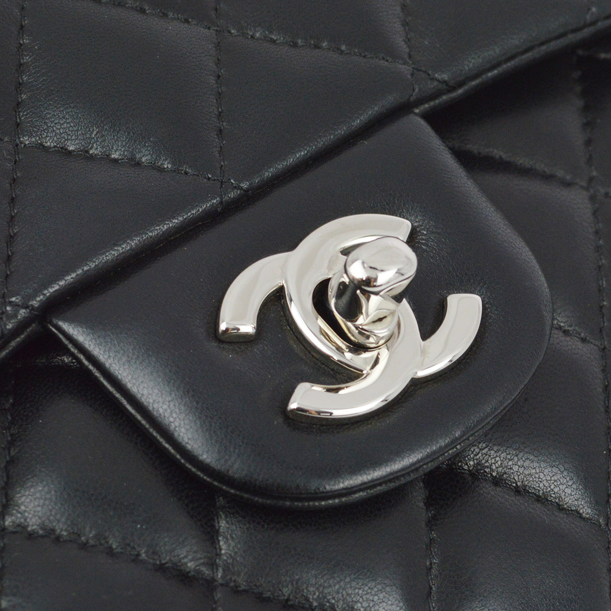 Luxury Chanel 2006-2008 Black Lambskin East West Shoulder Bag