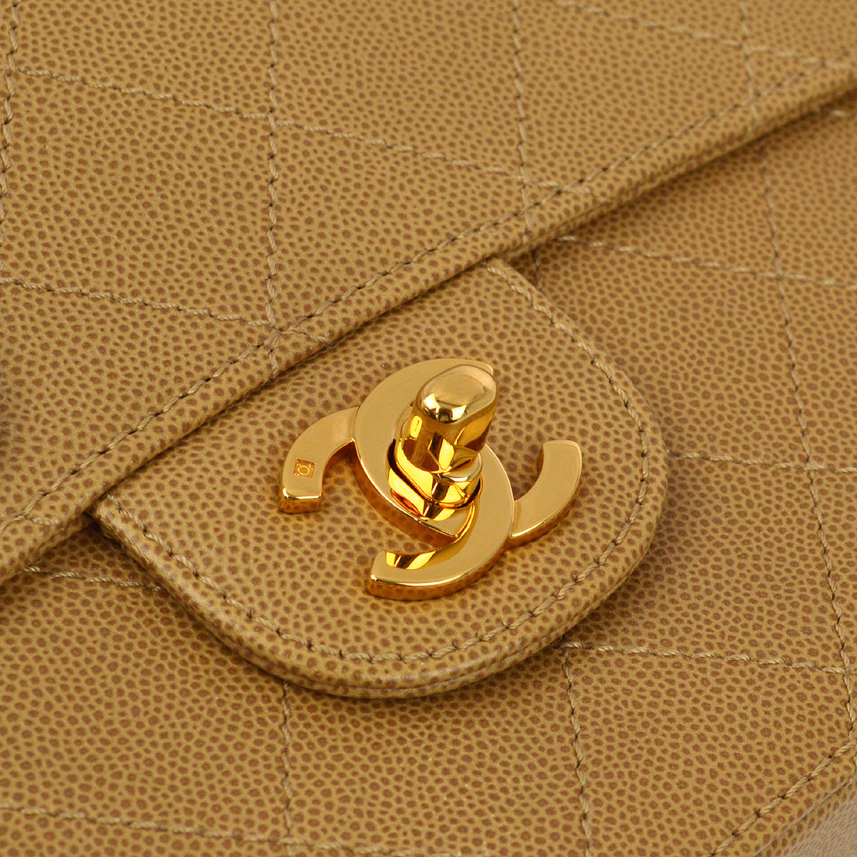 Luxury Chanel 1997-1999 Beige Caviar Classic Single Flap Shoulder Bag