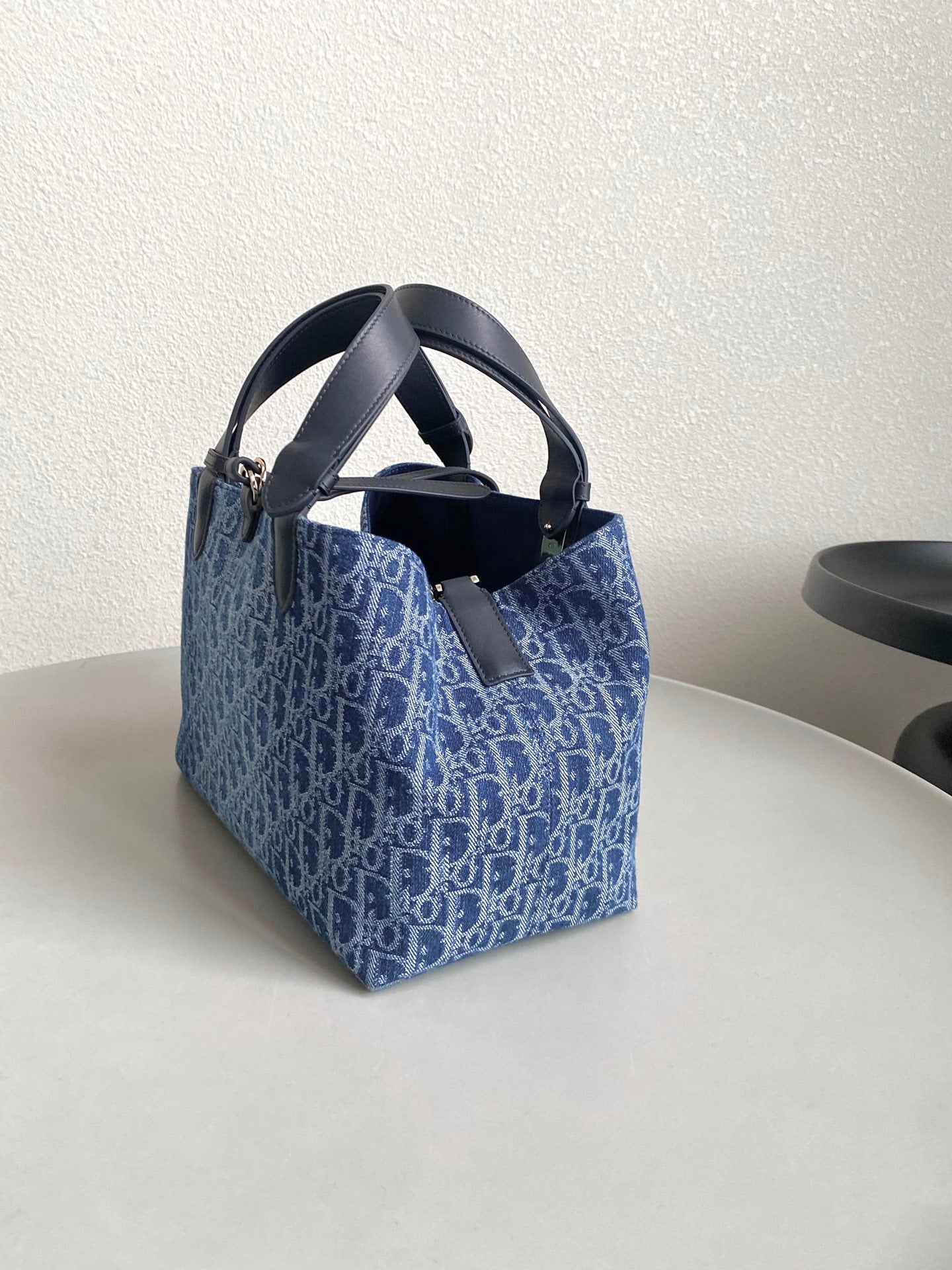 Luxury DiorMEDIUM TOUJOURS 28 BLUE DENIM OBLIQUE JACQUARD