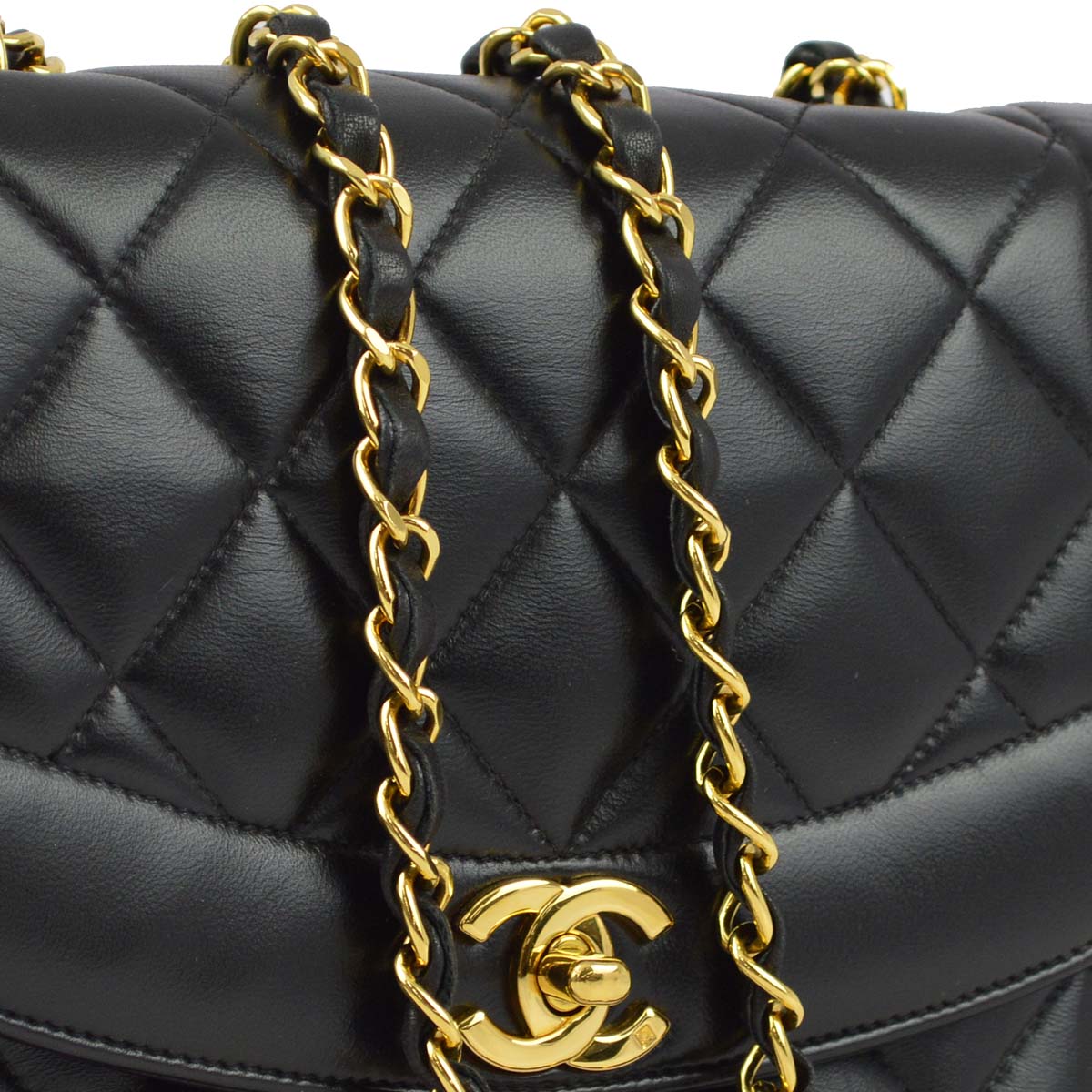 Luxury Chanel 1991-1994 Black Lambskin Small Diana Shoulder Bag