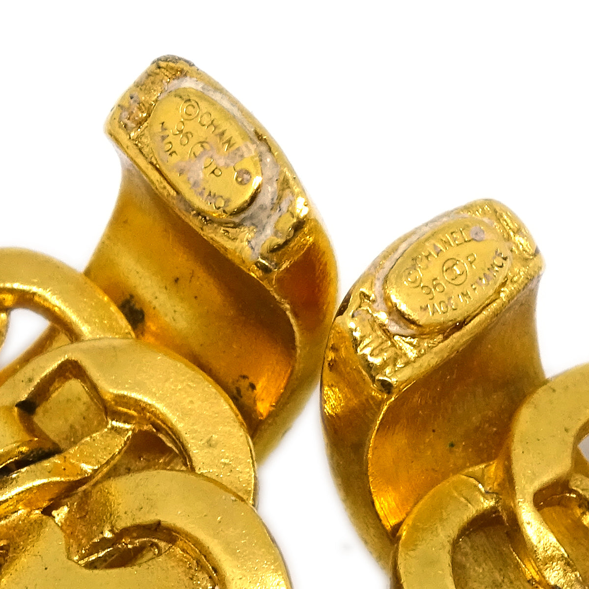 Luxury Chanel Hoop Dangle Earrings Clip-On Gold 96P