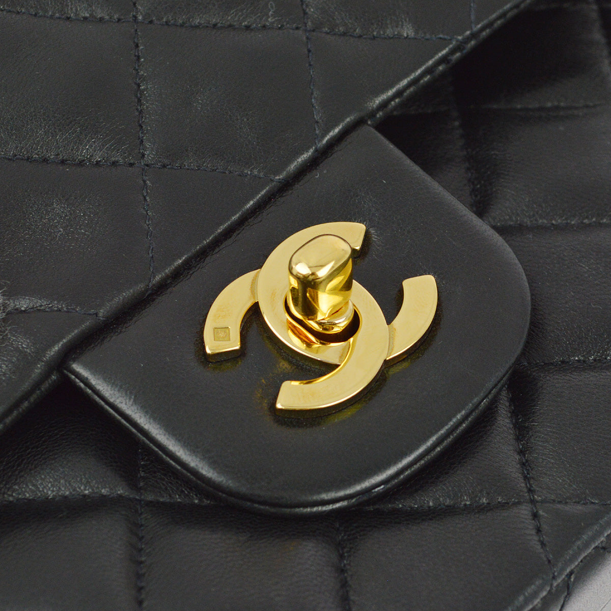 Luxury Chanel 1994-1996 Black Lambskin Small Classic Double Flap Shoulder Bag
