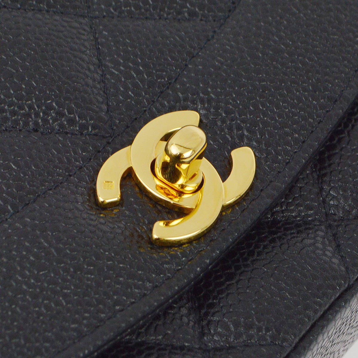 Luxury Chanel 1994-1996 Black Caviar Medium Diana Shoulder Bag