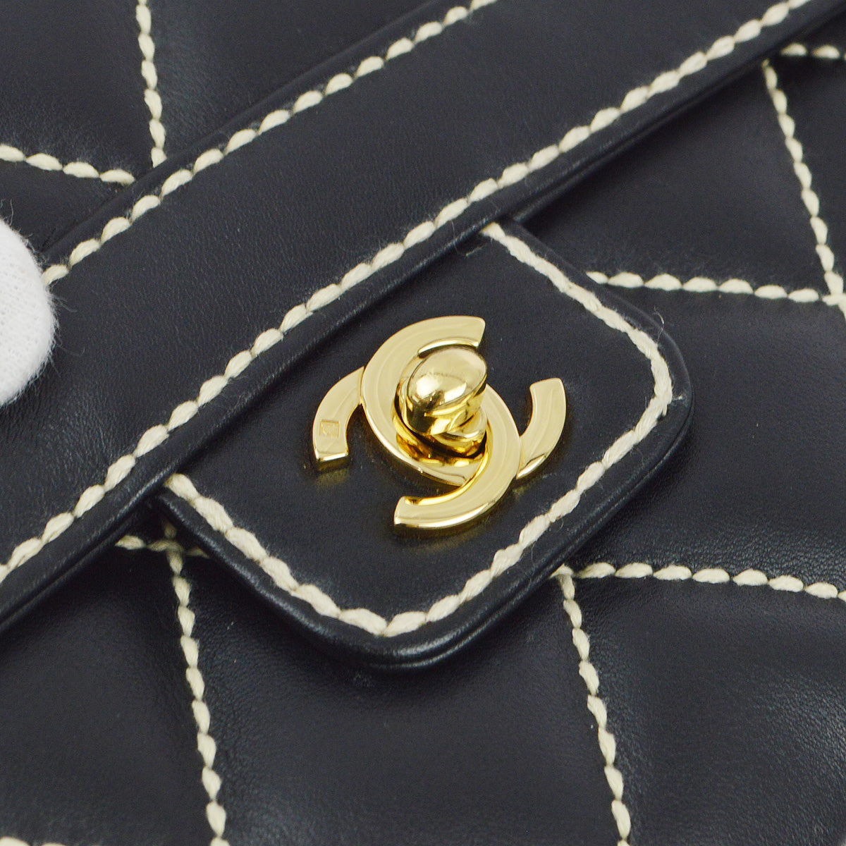 Luxury Chanel 2004-2005 Black Calfskin Wild Stitch Handbag
