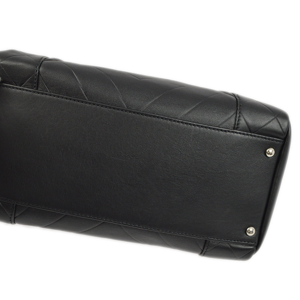 Luxury Chanel 2005-2006 Black Duffle Handbag