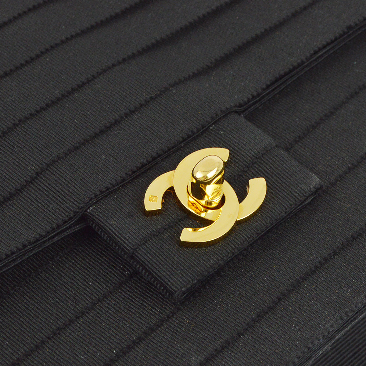 Luxury Chanel 1989-1991 Black Canvas Flap Chain Shoulder Bag