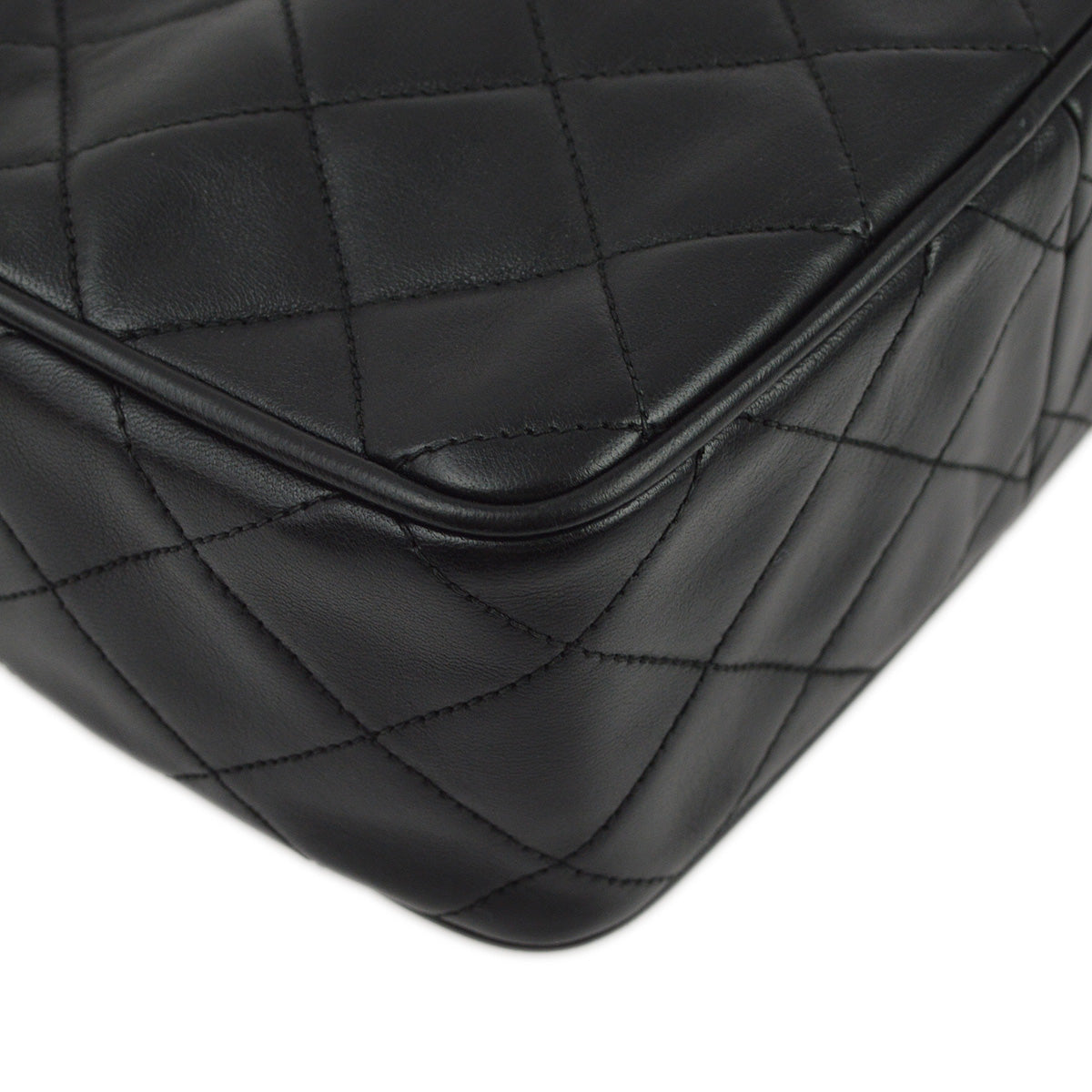 Luxury Chanel 1989-1991 Black Lambskin Camera Bag Mini