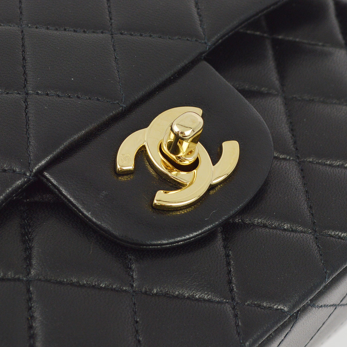 Luxury Chanel 2001-2003 Black Lambskin Small Classic Double Flap Shoulder Bag