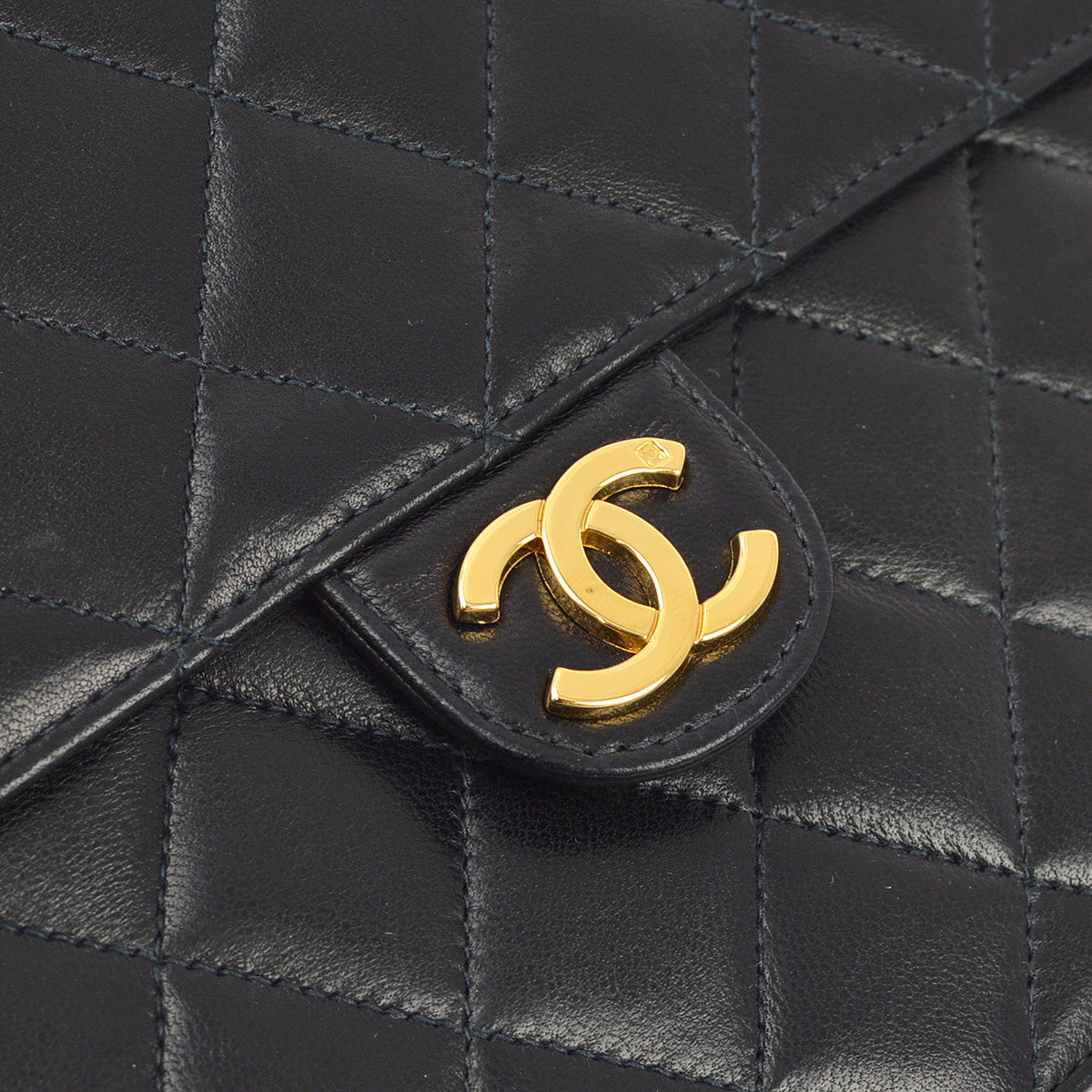 Luxury Chanel 1997-1999 Black Lambskin Pushlock Small Half Flap Shoulder Bag