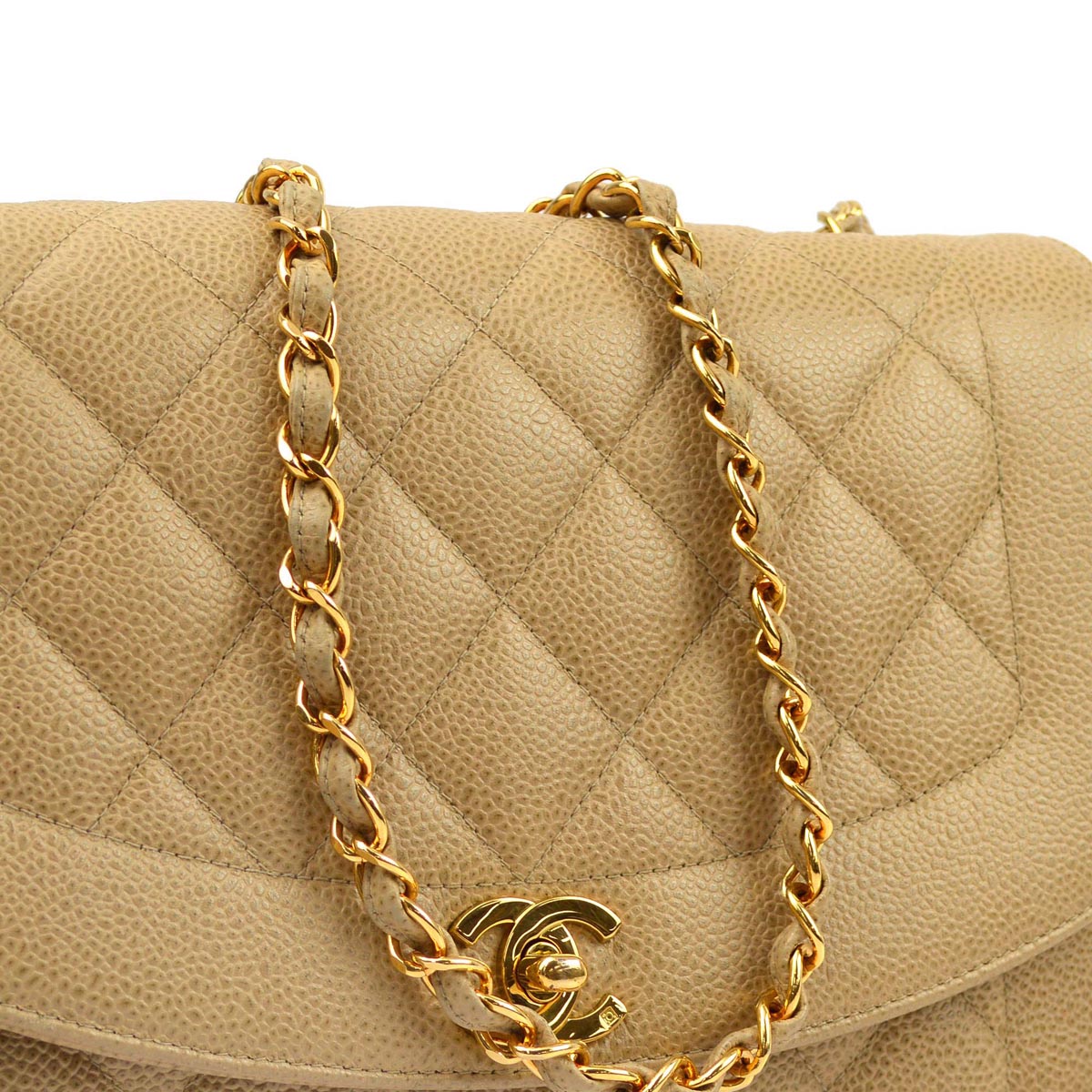 Luxury Chanel 1994-1996 Beige Caviar Medium Diana Shoulder Bag