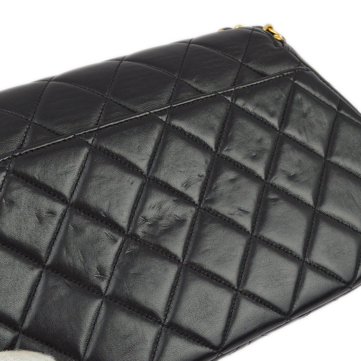 Luxury Chanel 1996-1997 Black Lambskin Chain Handbag