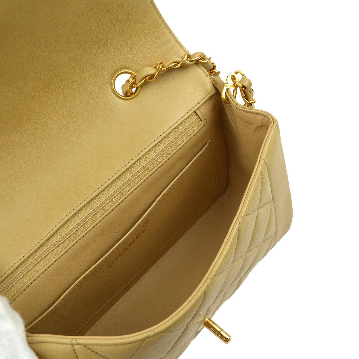 Luxury Chanel 1991-1994 Beige Lambskin Small Diana Shoulder Bag