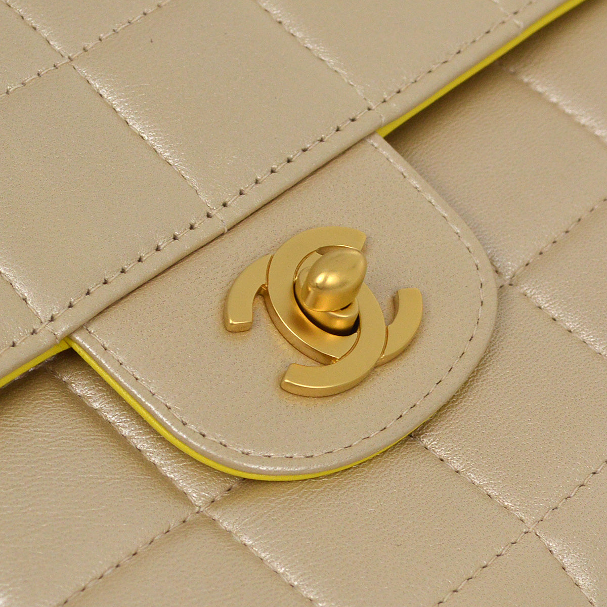 Luxury Chanel 2000-2001 Metallic Beige Lambskin East West Choco Bar Chain Shoulder Bag