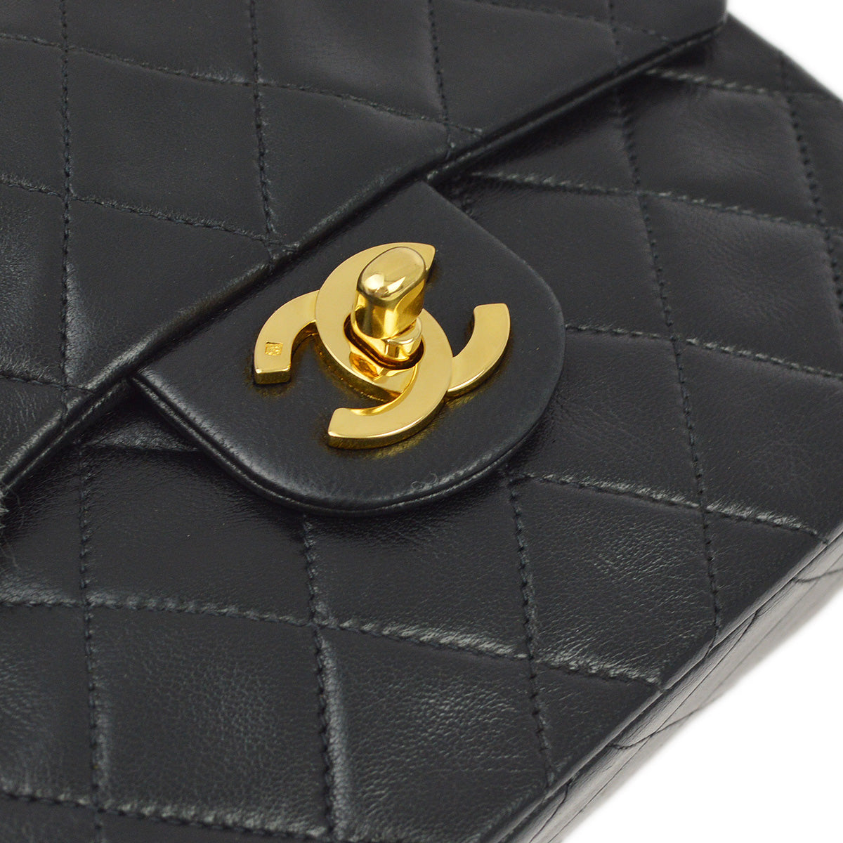 Luxury Chanel 1994-1996 Black Lambskin Mini Classic Square Flap Shoulder Bag 17