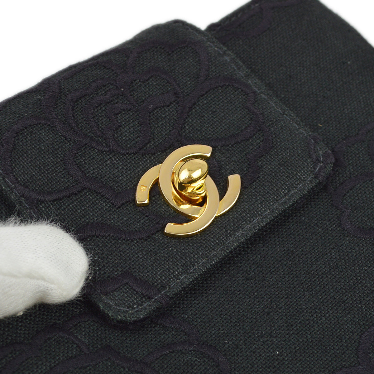 Luxury Chanel 1997-1999 Black Canvas Camelia Chain Handbag