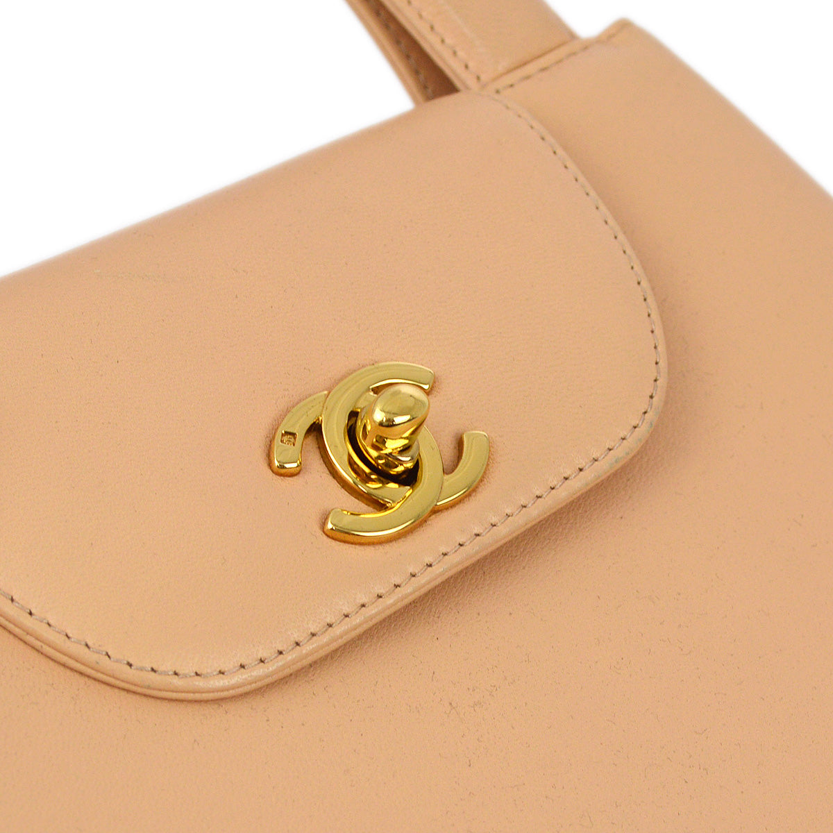 Luxury Chanel 1997-1999 Beige Lambskin Handbag