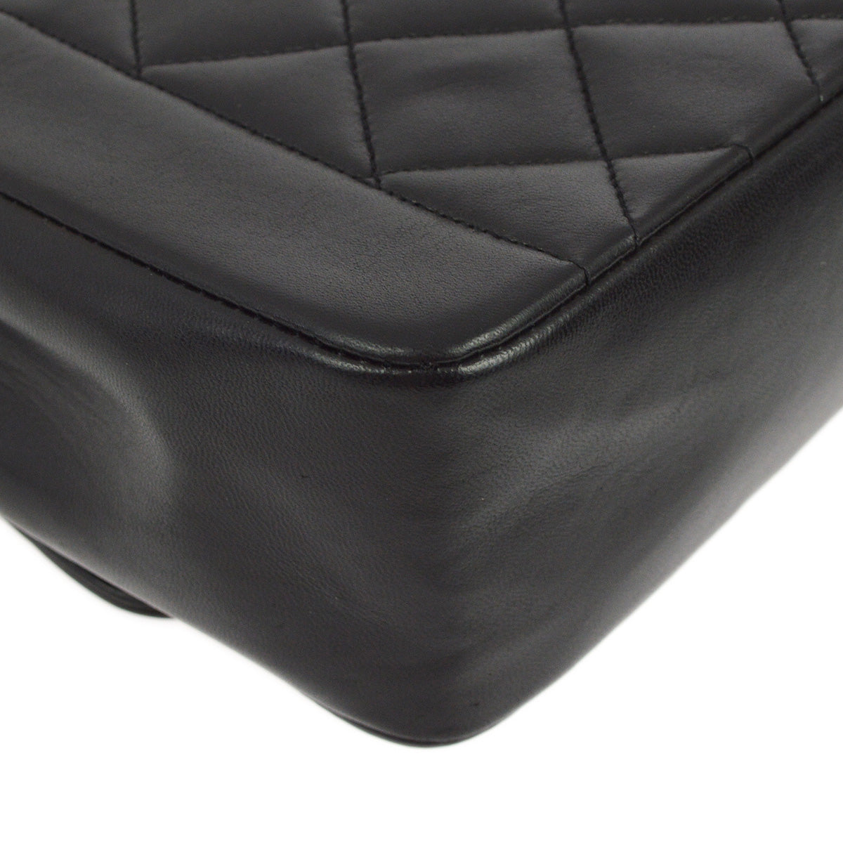 Luxury Chanel 1994-1996 Black Lambskin Small Diana Shoulder Bag