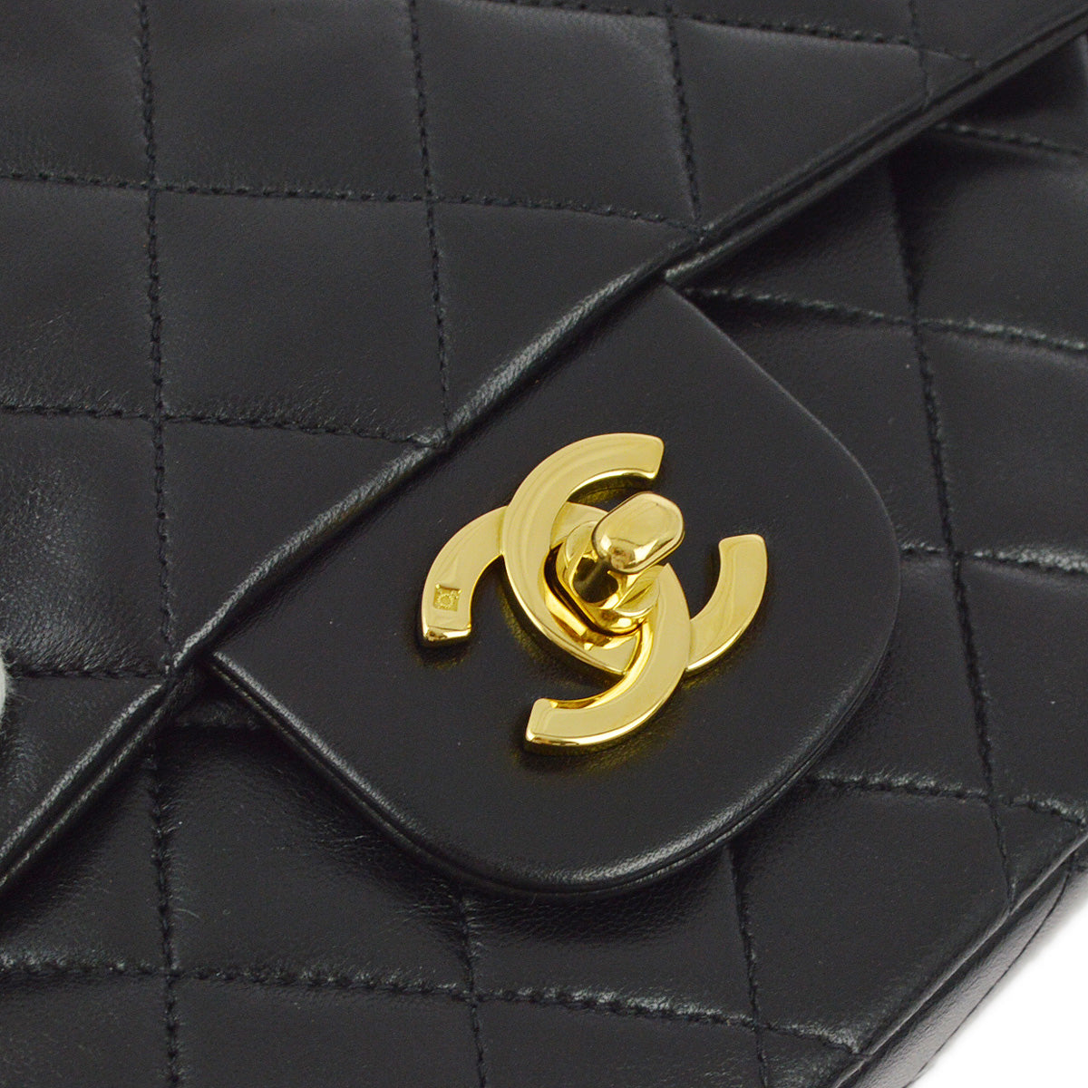 Luxury Chanel 1994-1996 Black Lambskin Medium Classic Double Flap Shoulder Bag