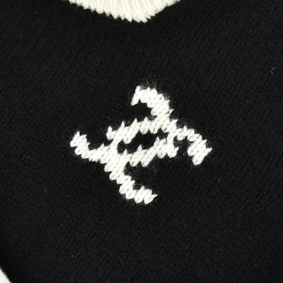 Luxury Chanel Sweater Black 96A #44
