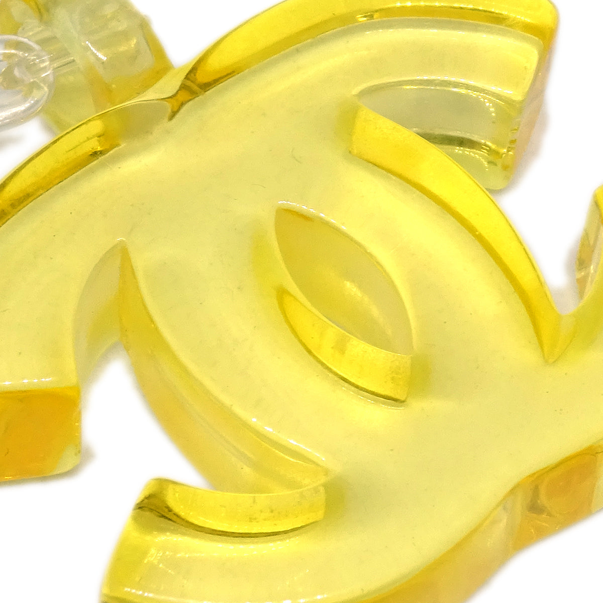 Luxury Chanel CC Pendant Necklace Yellow 01P