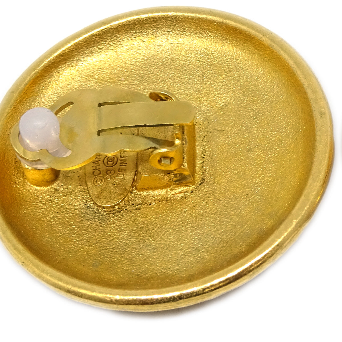 Luxury Chanel Button Earrings Clip-On Gold 93A