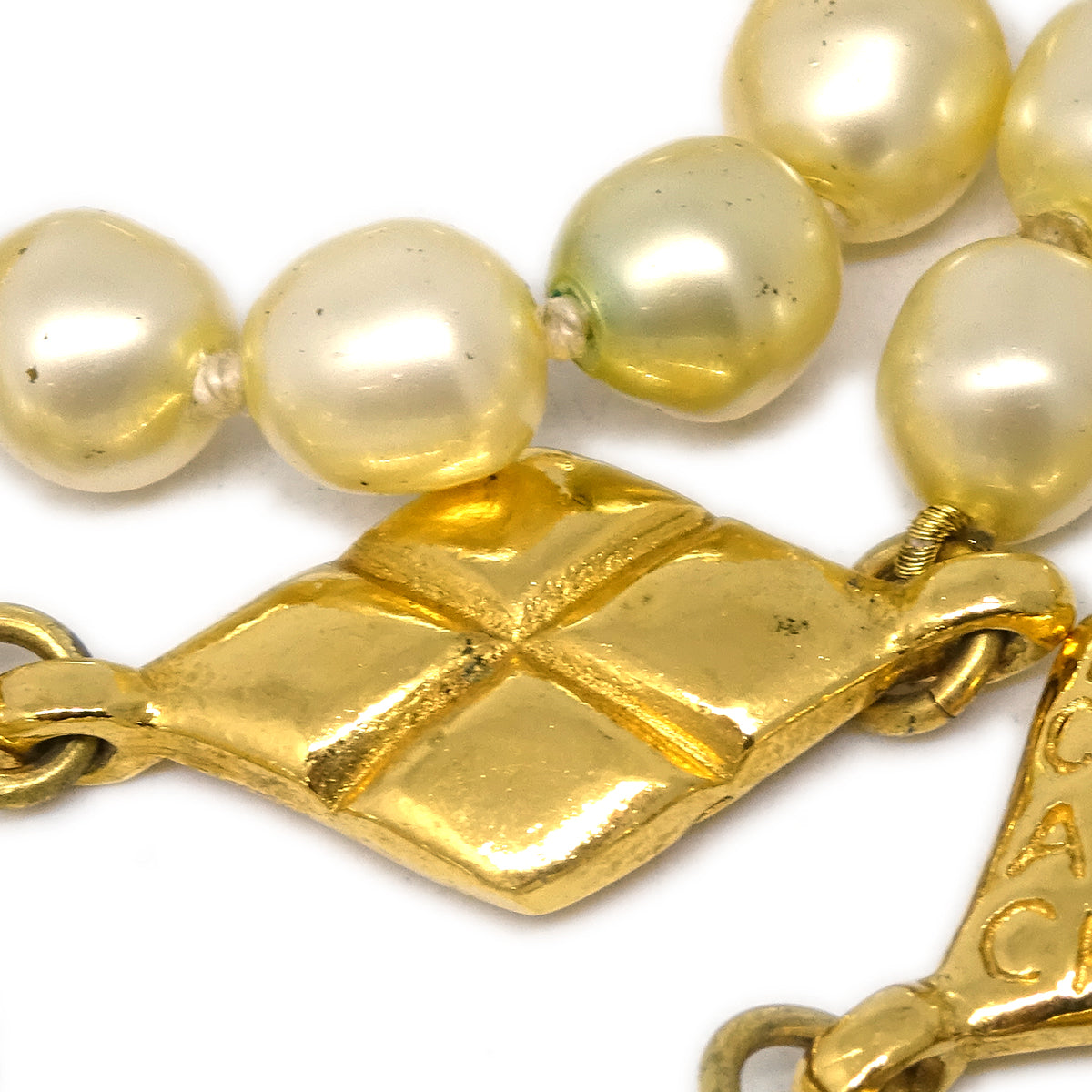 Luxury Chanel Costume Pearl Necklace Gold