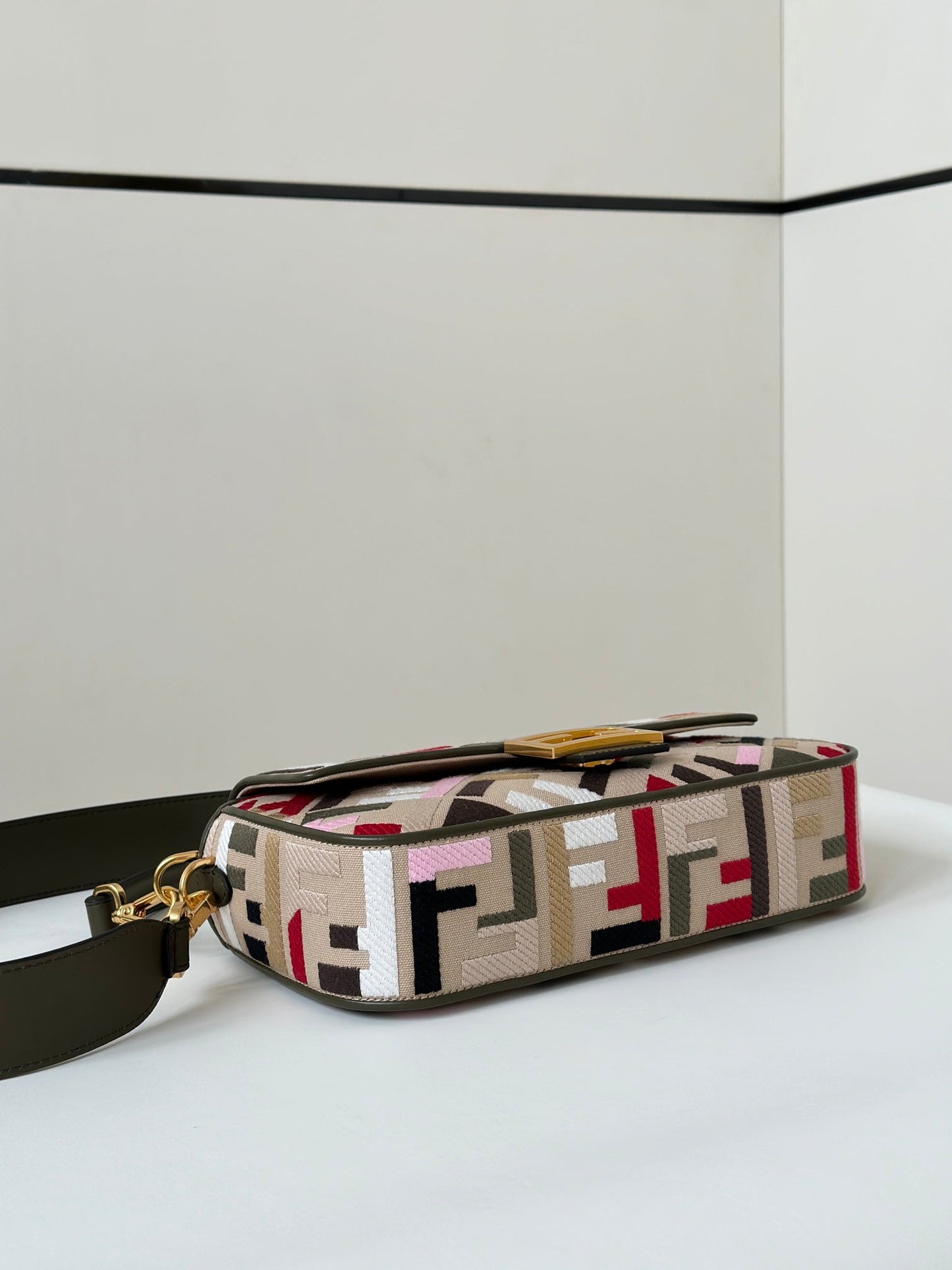 Luxury FendiBAGUETTE CANVAS 27 BAG WITH MULTICOLOUR FF EMBROIDERY GOLD HARDWARE