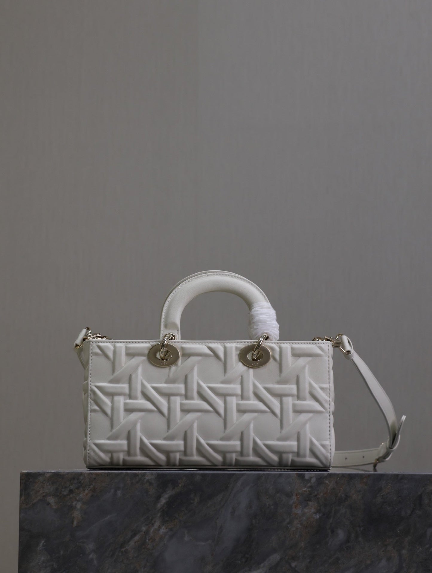 Luxury DiorLady D-Joy Bag 26 White Graphic Lambskin