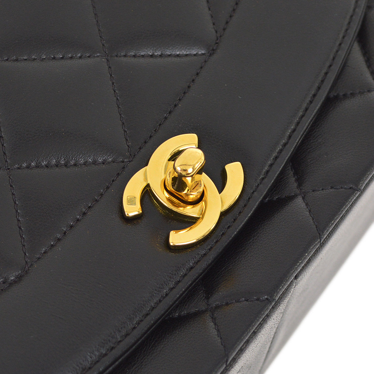 Luxury Chanel 1994-1996 Black Lambskin Medium Diana Shoulder Bag