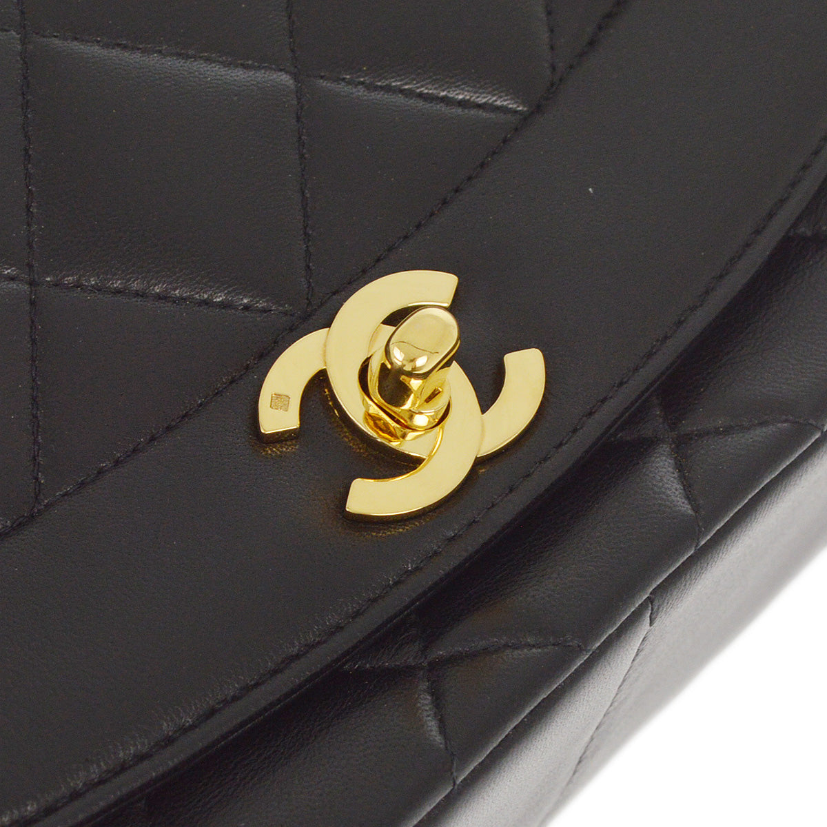 Luxury Chanel 1991-1994 Black Lambskin Medium Diana Shoulder Bag