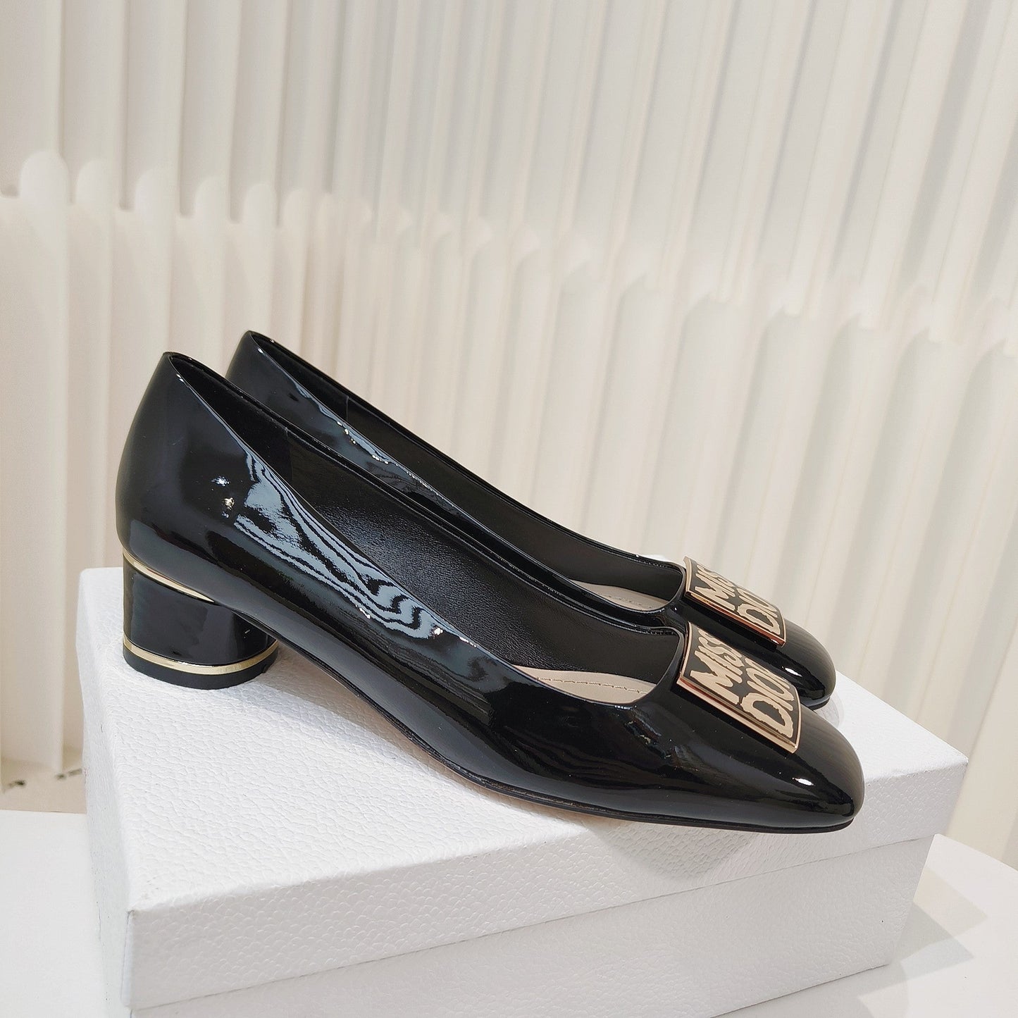 Luxury DiorMiss  Luxury DiorPump 40mm In Glossy Black Cowhide 111368
