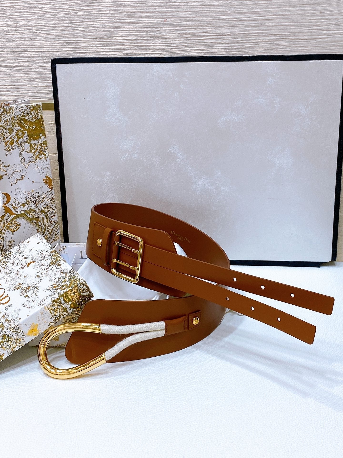 Luxury Diornolita belt brown lambskin gold buckle
