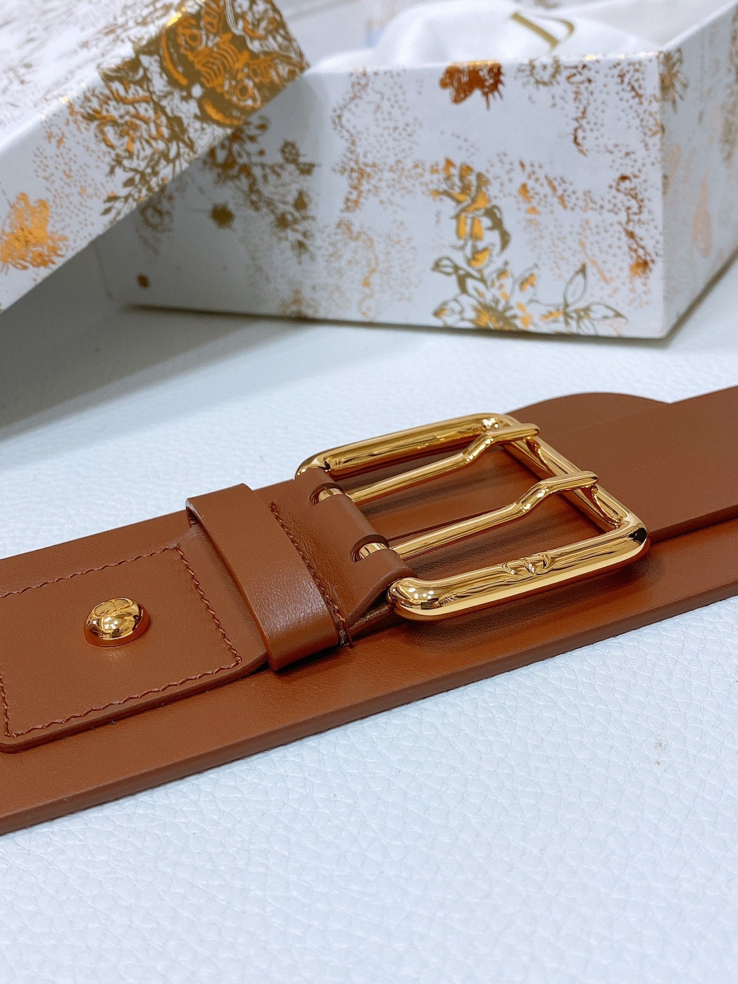 Luxury Diornolita belt brown lambskin gold buckle