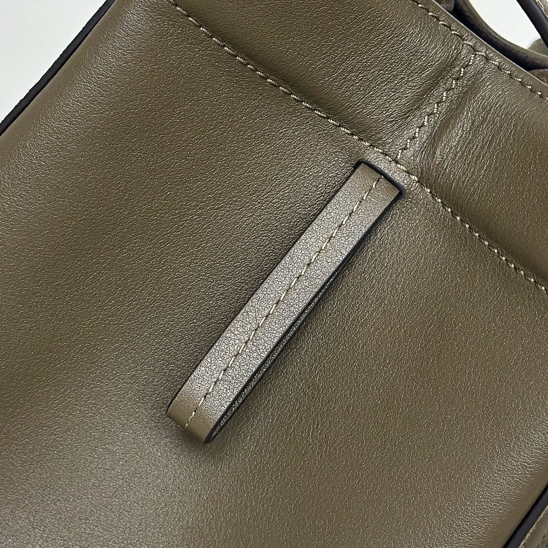 Luxury FendiORIGAMI MINI 19 IN ARMY GREEN LAMBSKIN AND SUEDE