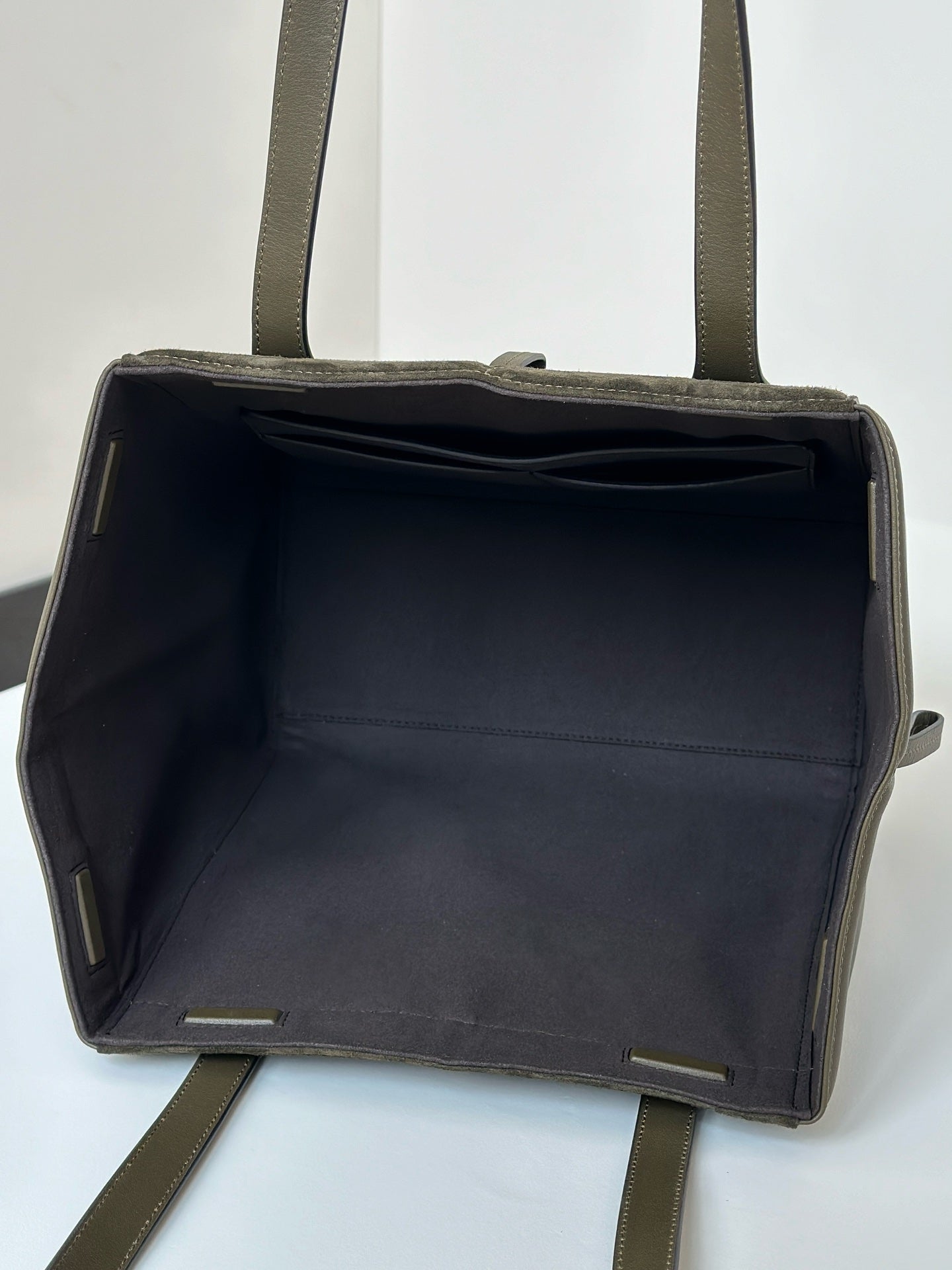 Luxury FendiORIGAMI MEDIUM 27 IN ARMY GREEN LAMBSKIN AND SUEDE