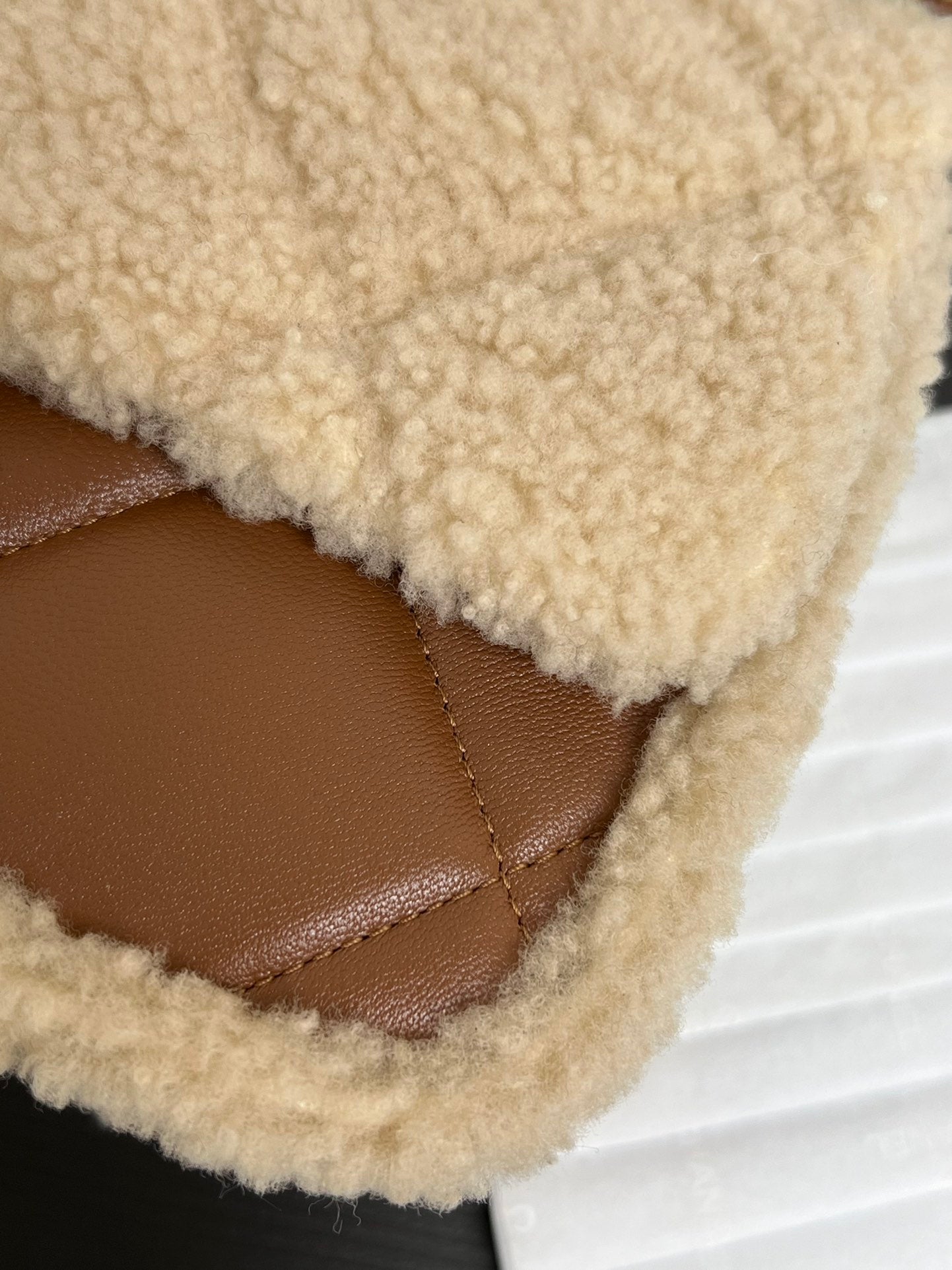 Luxury Chanel Flap Bag Small 23cm Beige Brown Sherling Lambskin Gold Hardware