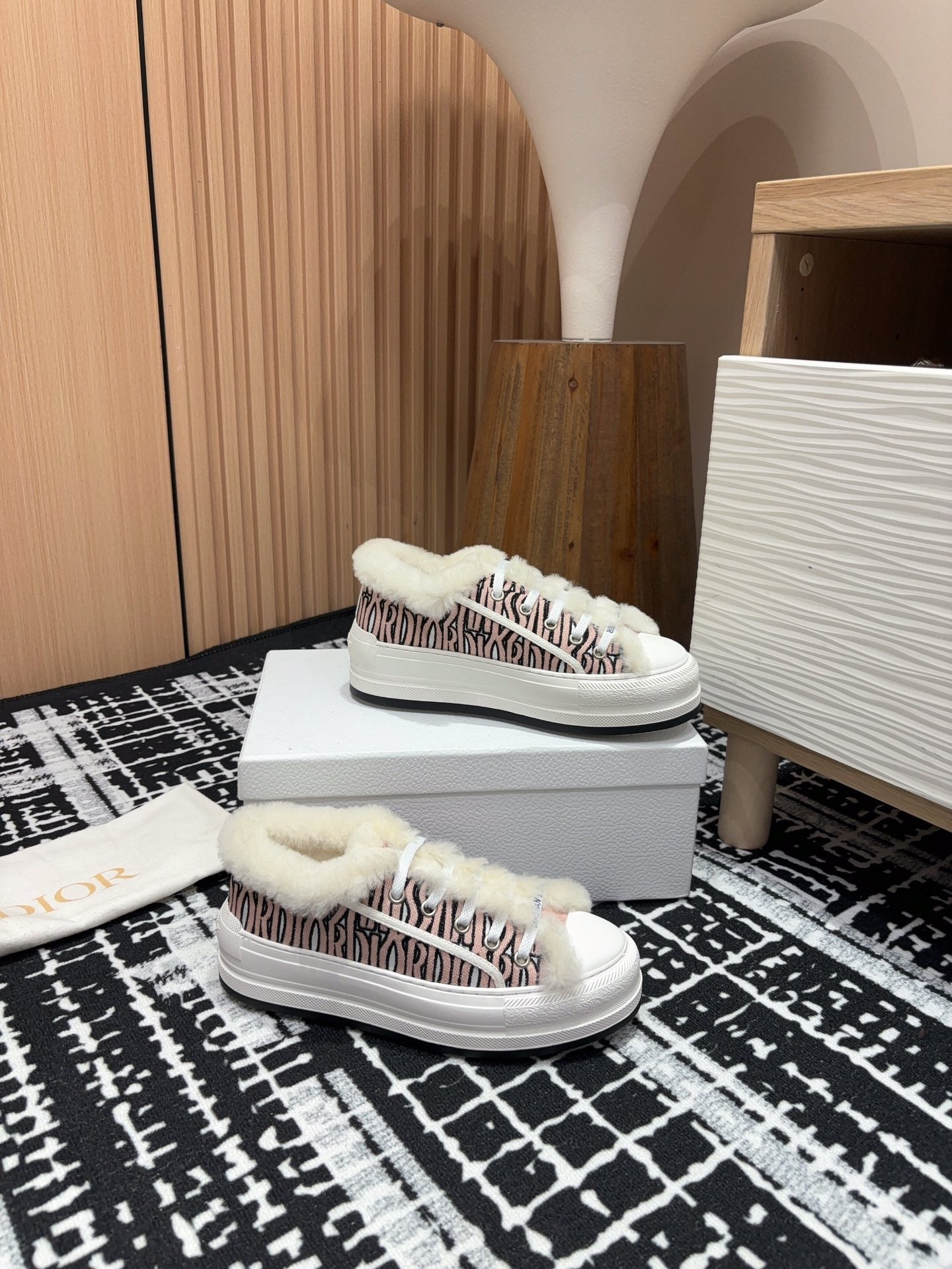 Luxury DiorWalk'n' Luxury DiorPlatform Sneaker Pale Pink Canvas And Fleece Lining