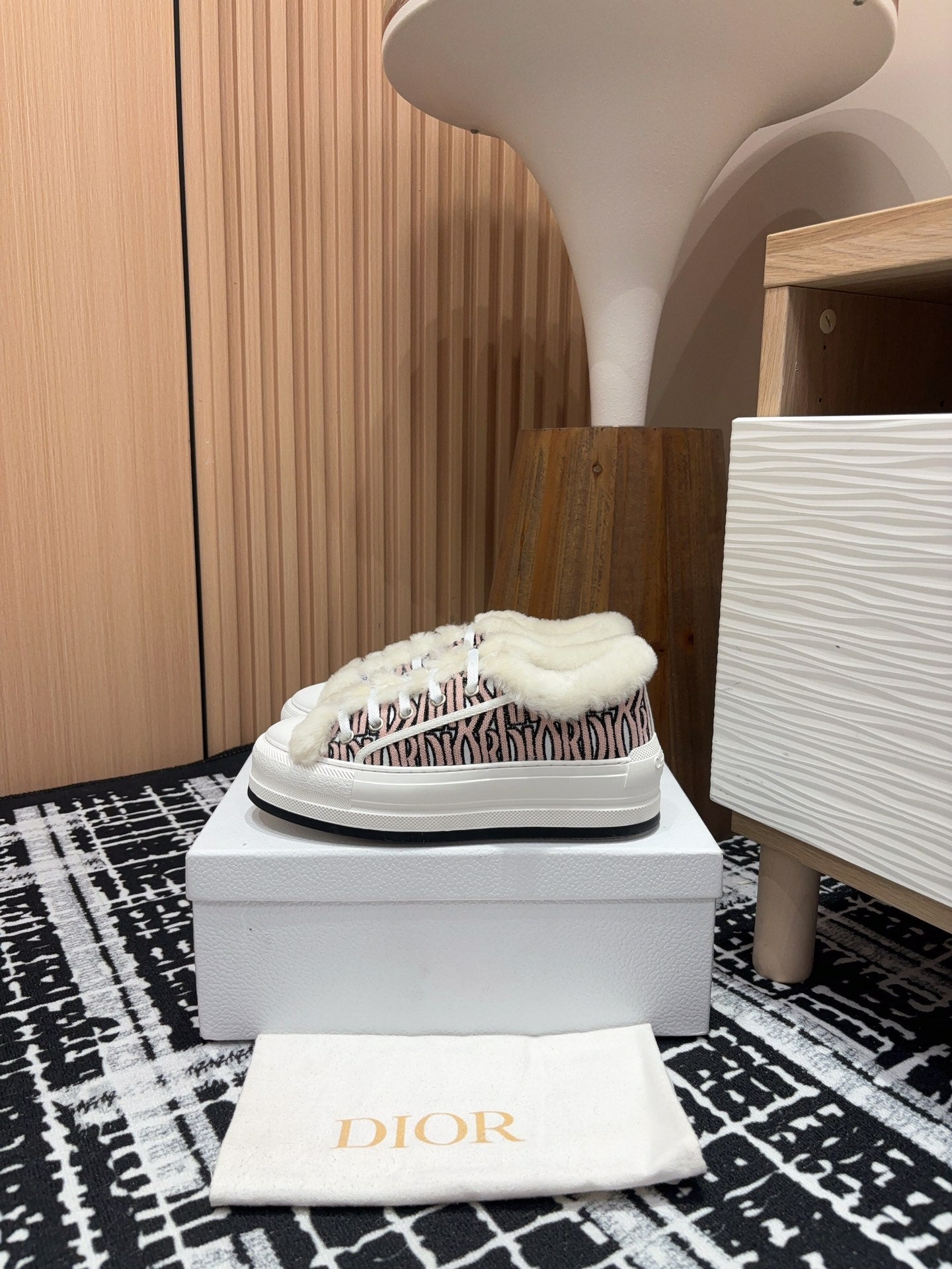 Luxury DiorWalk'n' Luxury DiorPlatform Sneaker Pale Pink Canvas And Fleece Lining