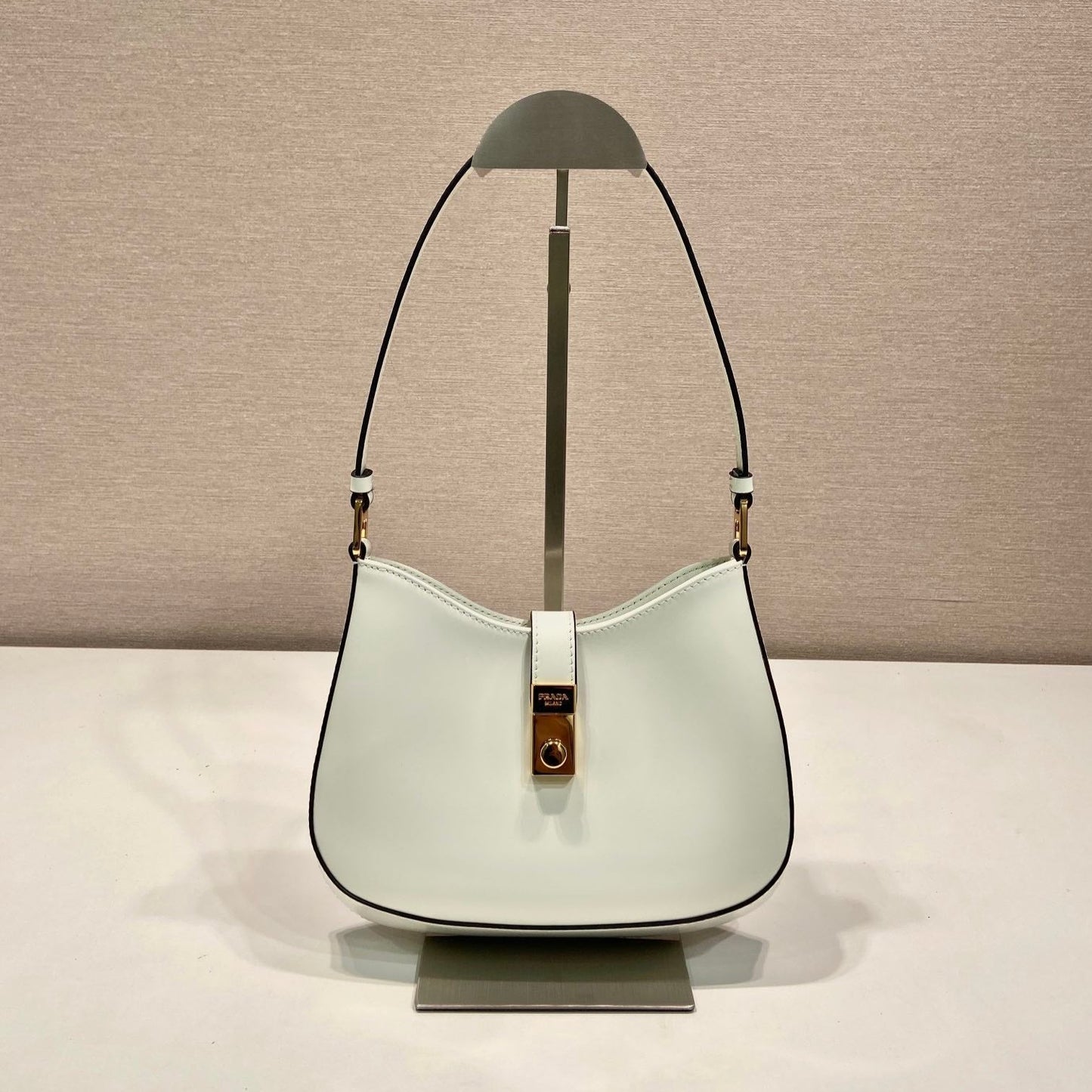 Luxury PradaCLEO SHOULDER BAG 22 IN WHITE BRUSHED LAMBSKIN WITH CLASP CLOSURE