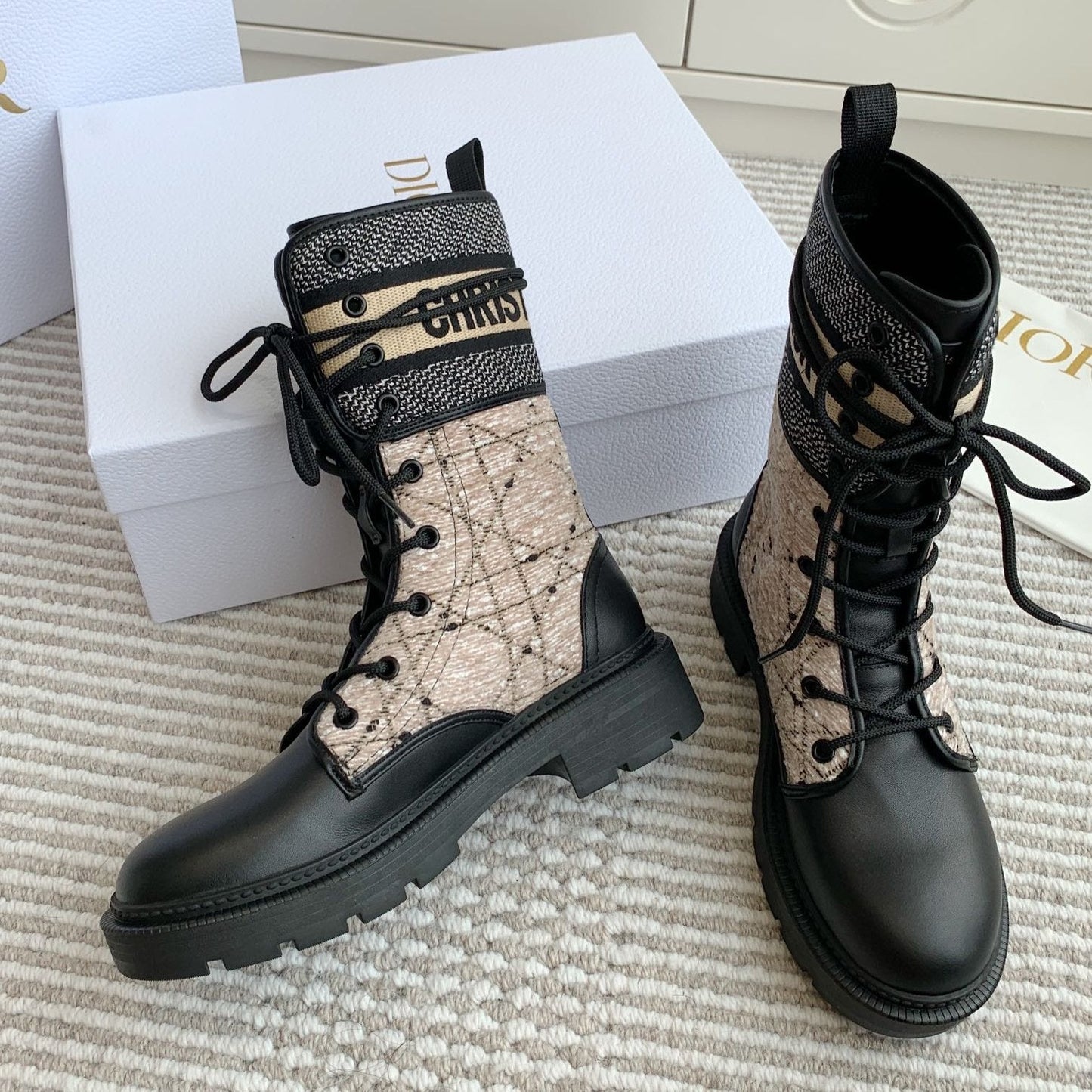 Luxury DiorD-Major Ankle Boot In Dark Beige Mix Black Canvas And Cowhide 105071