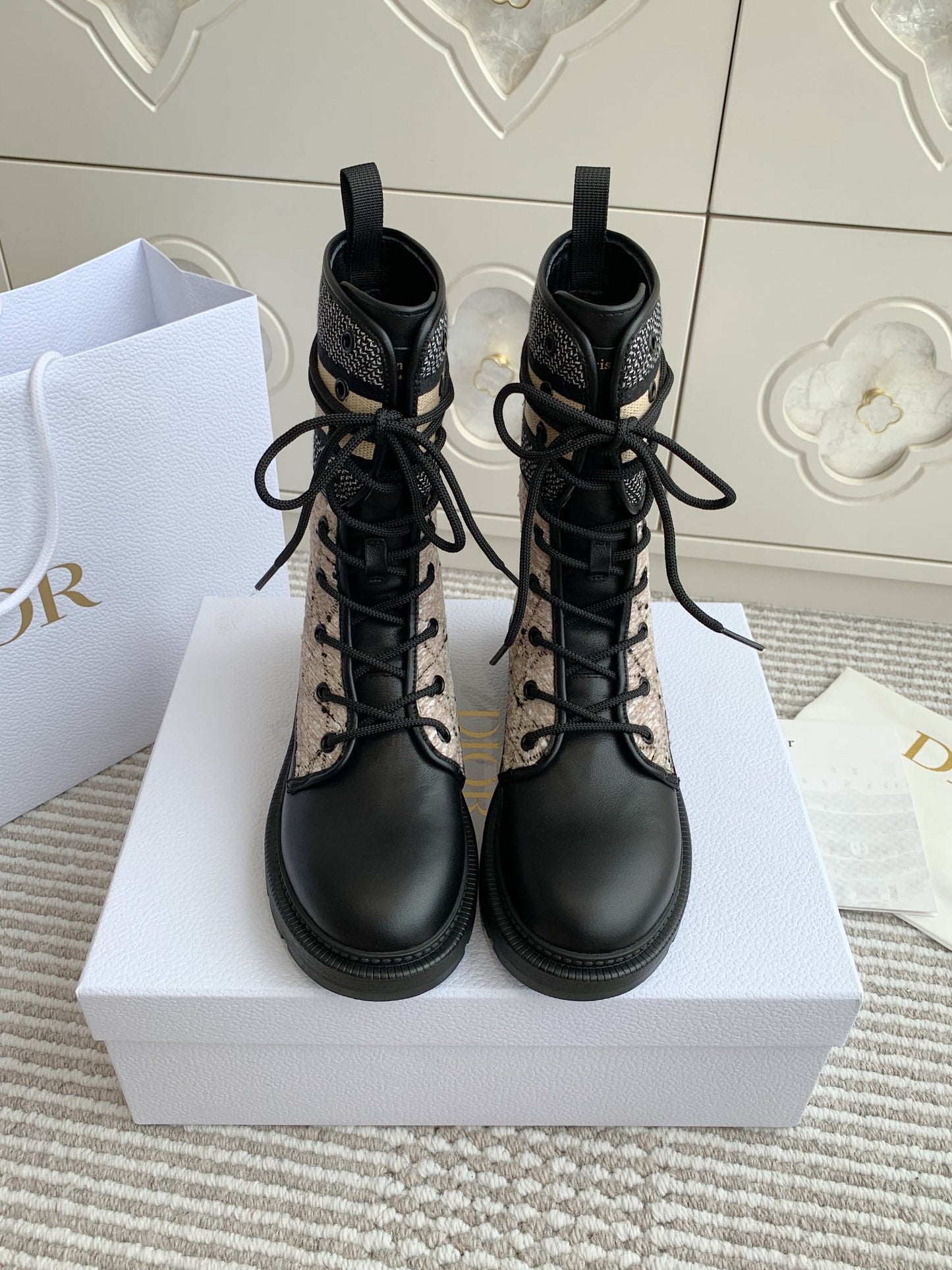 Luxury DiorD-Major Ankle Boot In Dark Beige Mix Black Canvas And Cowhide 105071