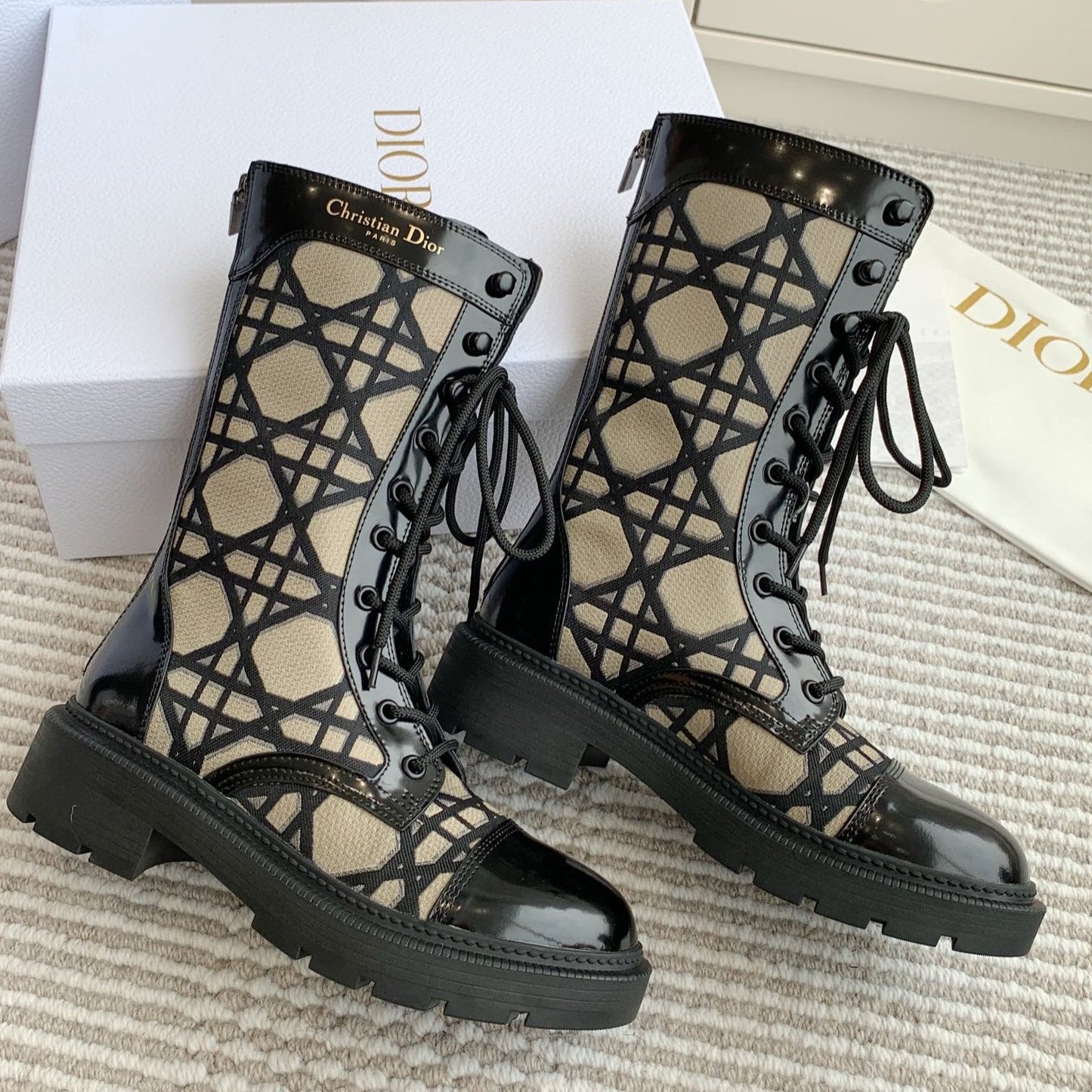 Luxury DiorD-Unit Ankle Boot In Dark Beige Mix Black Canvas And Glossy Cowhide  105082