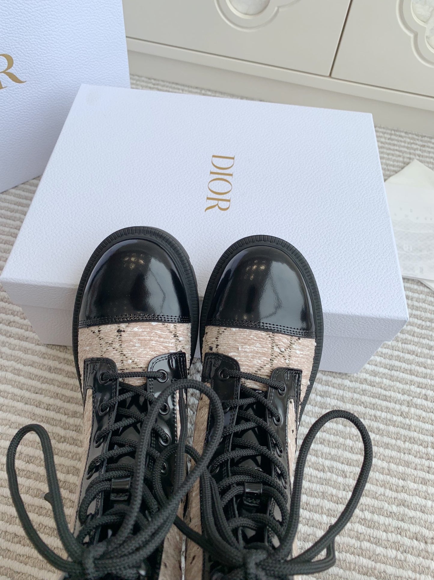 Luxury DiorD-Unit Ankle Boot In Beige Mix Black Tweed Fabric And Glossy Cowhide 105088